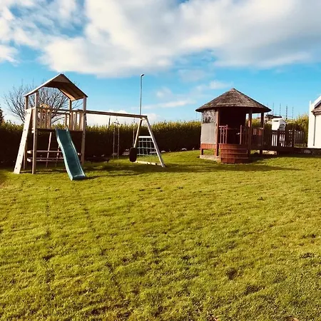 Ardkilly Ridge, Town,sleeps 8 بيت للعطل