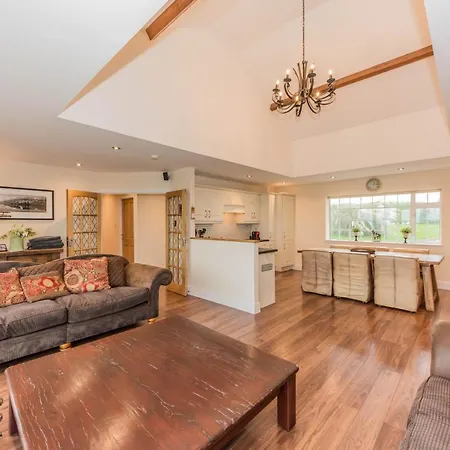 Ardkilly Ridge, Town,sleeps 8