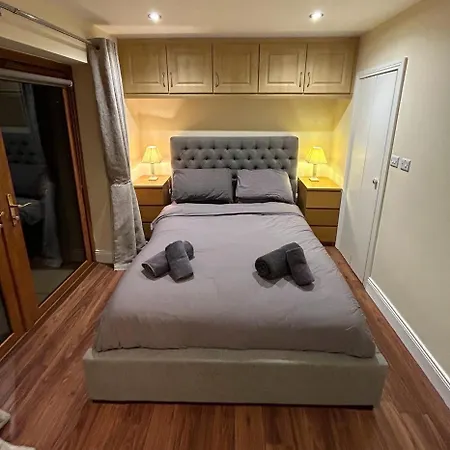 Ardkilly Ridge, Town,sleeps 8 كينسالي