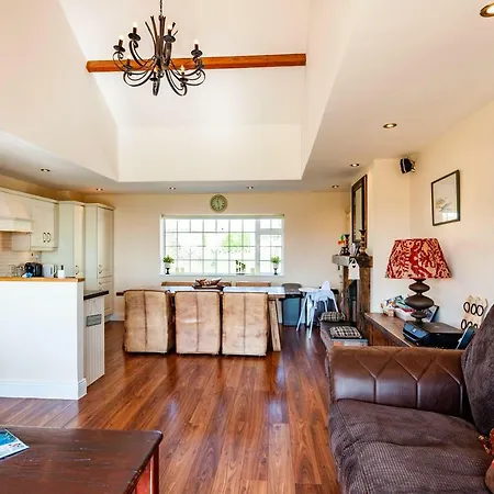 度假居 Ardkilly Ridge, Town,sleeps 8 *