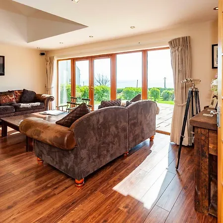 بيت للعطل Ardkilly Ridge, Town,sleeps 8 كينسالي