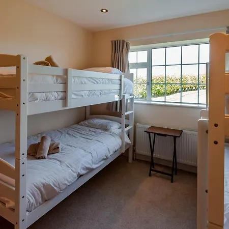 Ardkilly Ridge, Town,sleeps 8 度假居